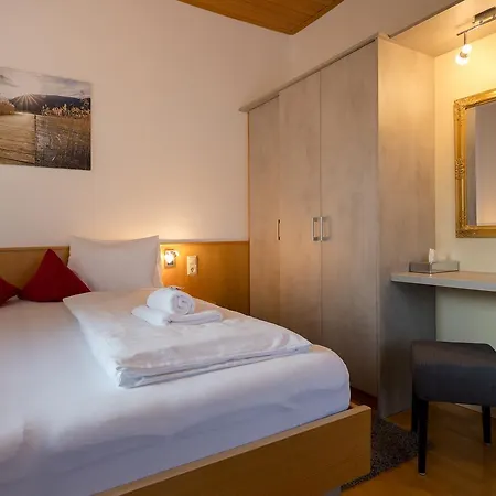 Marienhof 아파트호텔 안넨하임